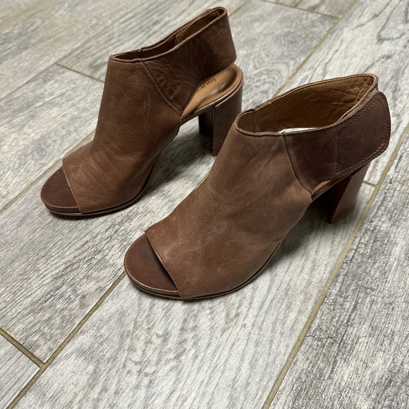 NEW Laura Bellariva Peep Bootie Italy Leather Size 6/36 - Picture 7 of 9